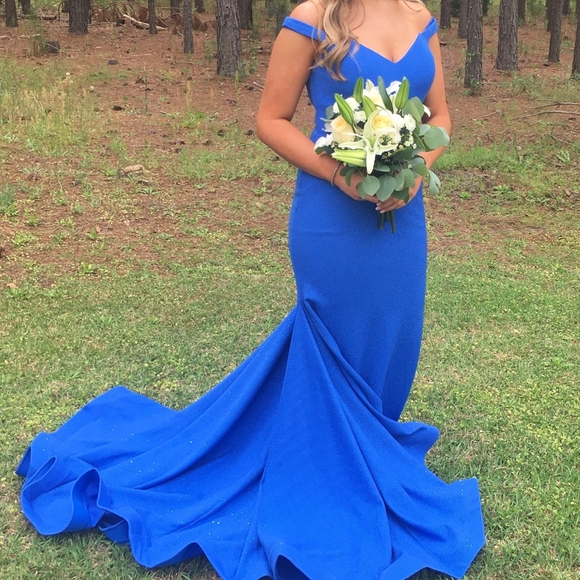 Prom dress - Picture 2 of 3